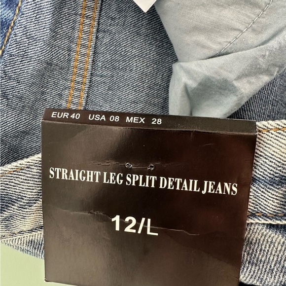 PrettyLittleThing Straight Leg Split Hem Detail Denim Jeans - Picture 7 of 8